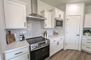 517 Spindrift St, Mount Horeb, WI 53572 - Photo 13
