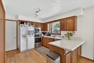 638 Chartier St, Janesville, WI 53546 - Photo 19