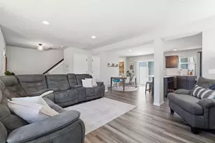 813 Feather Sound Dr, Verona, WI 53593 - Photo 7