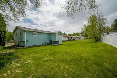 2107 4th Avenue, Monroe, WI 53566 - Photo 5