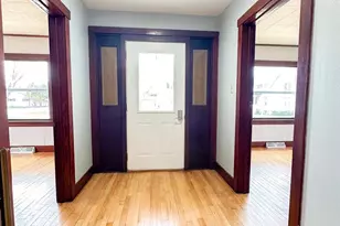 910 Wells St, Marinette, WI 54143 - Photo 3