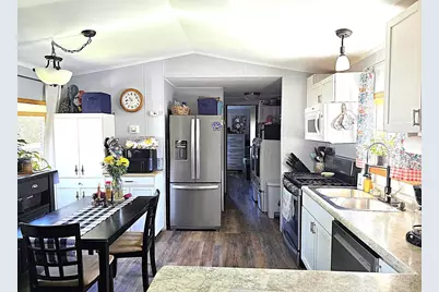 127 Falling Creek Circle, Janesville, WI 53548 - Photo 11