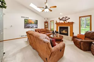 W7183 Breneman Rd, Pardeeville, WI 53954 - Photo 5