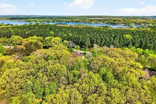 W7183 Breneman Rd, Pardeeville, WI 53954 - Photo 41
