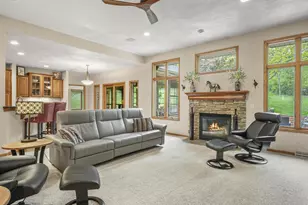 7622 N Orchard View Dr, Janesville, WI 53536 - Photo 7