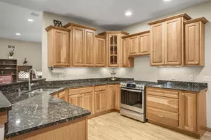 7622 N Orchard View Dr, Janesville, WI 53536 - Photo 9