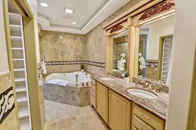 414 Hiawatha Drive #103, Wisconsin Dells, WI 53965 - Photo 13