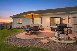 588 Stonewood Ct, Janesville, WI 53536 - Photo 35
