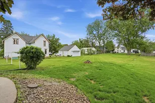 312 S Vine St, Belleville, WI 53508 - Photo 59