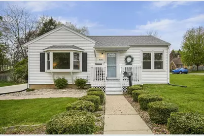 424 Martin Street, Sun Prairie, WI 53590 - Photo 1
