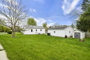 424 Martin St, Sun Prairie, WI 53590 - Photo 7