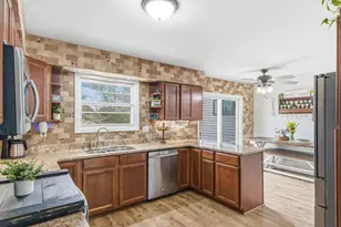 324 Liberty Ln, Poynette, WI 53955 - Photo 9