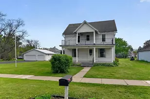 334 Union St, Rio, WI 53960 - Photo 1