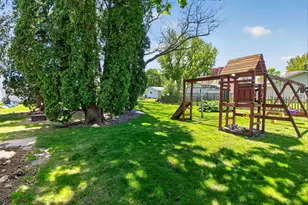 415 N High St, Randolph, WI 53956 - Photo 13