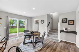 876 Remington Way, Sun Prairie, WI 53590 - Photo 5