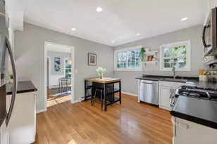 131 Kensington Dr, Madison, WI 53704 - Photo 11