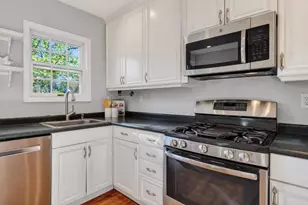 131 Kensington Dr, Madison, WI 53704 - Photo 23