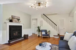 131 Kensington Dr, Madison, WI 53704 - Photo 9