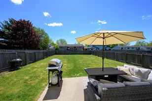 310 W Clover Ln, Cottage Grove, WI 53527 - Photo 3