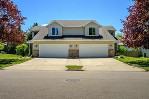 310 W Clover Ln, Cottage Grove, WI 53527 - Photo 35