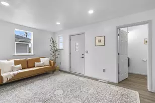 1317 Everett St, Madison, WI 53704 - Photo 3