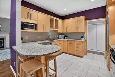 2822 Marshall Court #8, Madison, WI 53705 - Photo 9