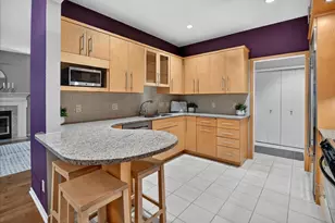 2822 Marshall Ct, Madison, WI 53705 - Photo 9