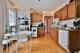 554 Mifflin St, Madison, WI 53703 - Photo 11
