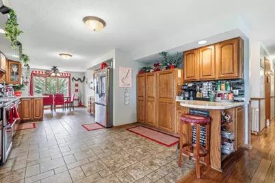 9096 E Stagecoach Trail, Warren, IL 61087 - Photo 9