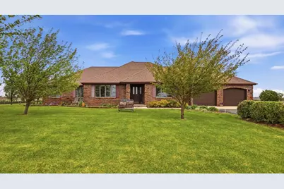 9096 E Stagecoach Trail, Warren, IL 61087 - Photo 1