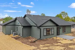 1126 Maple St, Reedsburg, WI 53959 - Photo 3