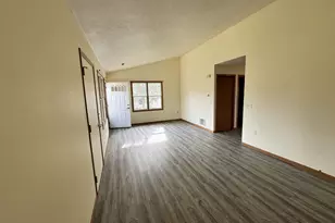 29 Garrison Dr, Janesville, WI 53536 - Photo 3