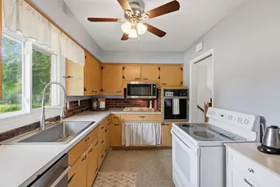 6014 Hammersley Road, Madison, WI 53711 - Photo 9