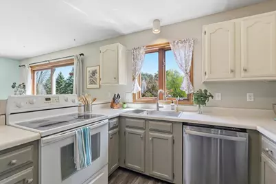 6002 Lynbrook Lane, Madison, WI 53719 - Photo 17