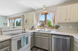 6002 Lynbrook Ln, Madison, WI 53719 - Photo 17