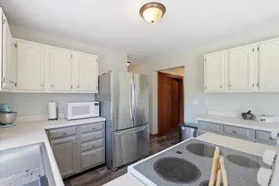 6002 Lynbrook Lane, Madison, WI 53719 - Photo 19