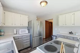 6002 Lynbrook Ln, Madison, WI 53719 - Photo 19