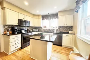 322 W 3rd St, Beaver Dam, WI 53916 - Photo 3