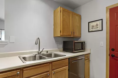 1224 Carpenter Street, Madison, WI 53704 - Photo 11