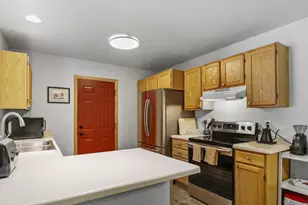 1224 Carpenter St, Madison, WI 53704 - Photo 7