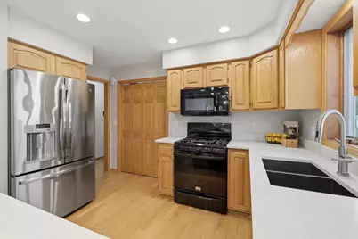 1696 Chadsworth Drive, Sun Prairie, WI 53590 - Photo 15