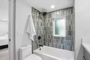 2109 E Dayton St, Madison, WI 53704 - Photo 25