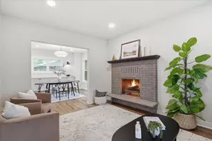 2109 E Dayton St, Madison, WI 53704 - Photo 11