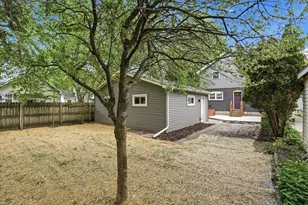 2109 E Dayton St, Madison, WI 53704 - Photo 39