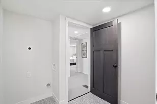 2109 E Dayton St, Madison, WI 53704 - Photo 33
