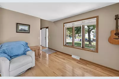 404 Doral Court, Waunakee, WI 53597 - Photo 5