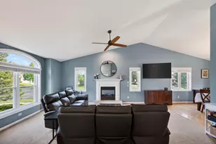 1106 Turnberry Ct, Waunakee, WI 53597 - Photo 9