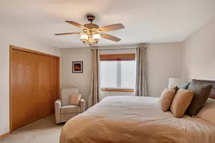 1106 Turnberry Ct, Waunakee, WI 53597 - Photo 33
