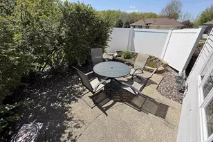 3402 Kingsbridge Dr, Janesville, WI 53546 - Photo 3