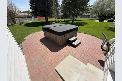 3402 Kingsbridge Drive, Janesville, WI 53546 - Photo 7